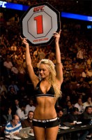 /album/galeria-de-fotos/ufc76girls1-jpg/